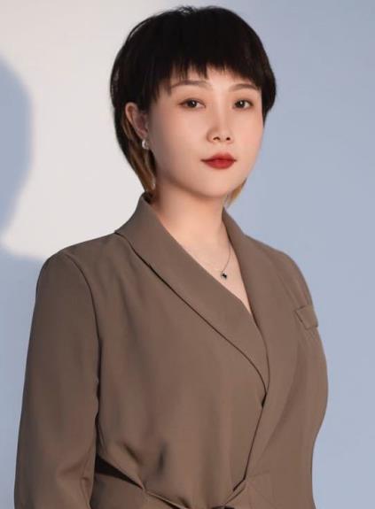 马悦  Amy